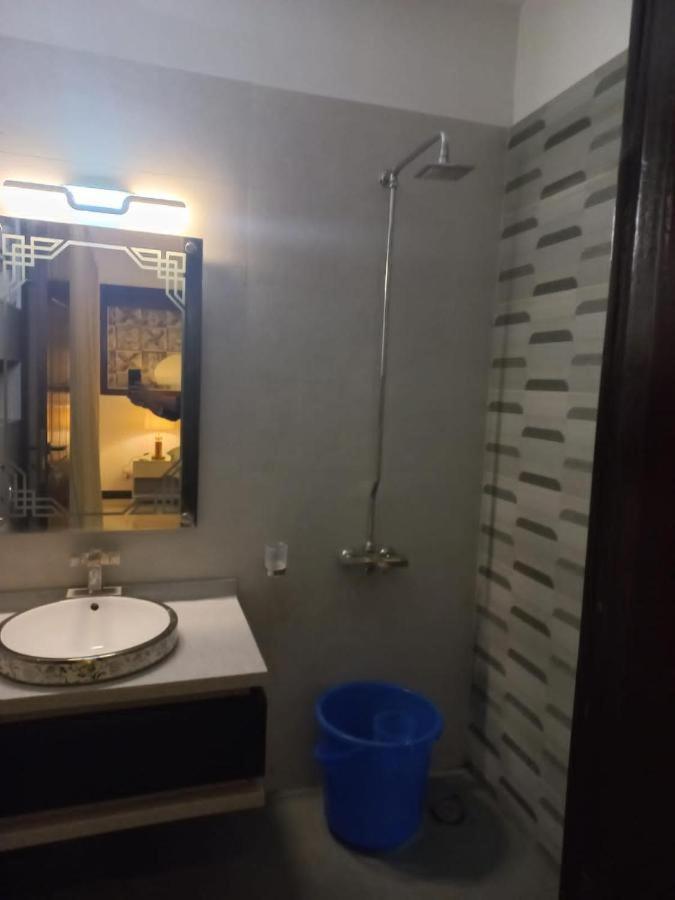 B&B Mumtaz City Исламабад Екстериор снимка