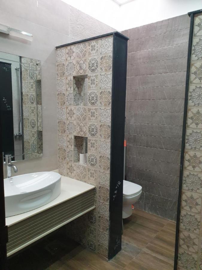 B&B Mumtaz City Исламабад Екстериор снимка