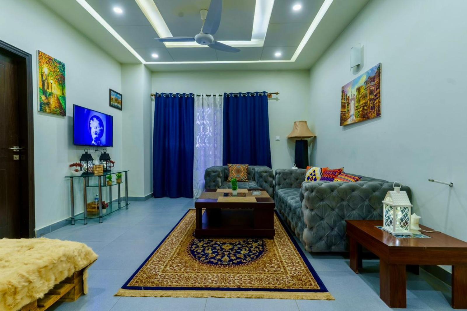B&B Mumtaz City Исламабад Екстериор снимка